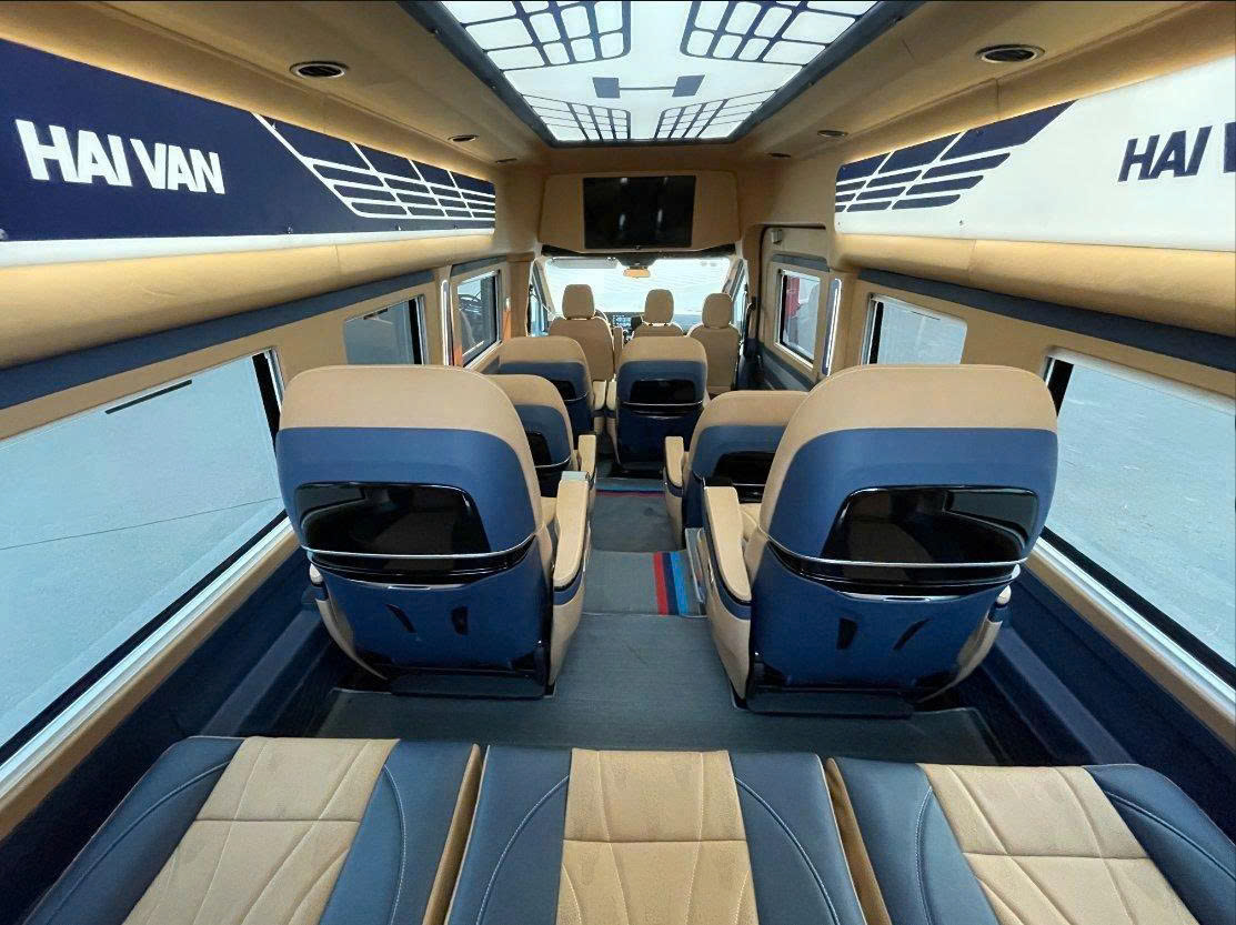 Limousine Luxury 11 Chỗ